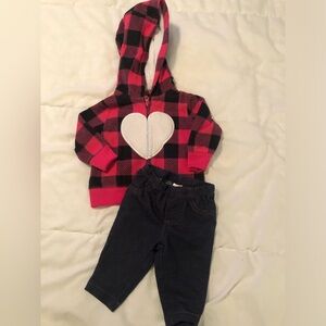 Pink/black hoodie & pants. 0-3m Carter’s outfit
